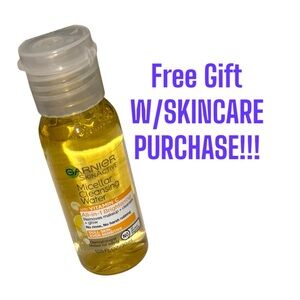 FREE GIFT WITH COSMETIC, SKIN AND HAIRCARE PURCHASES!
